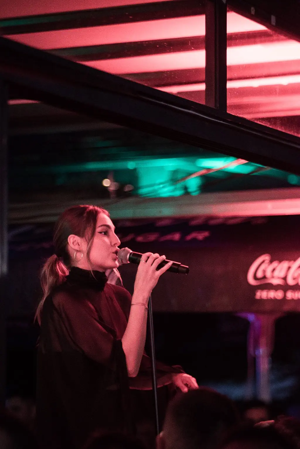 Џејла настап во Daily Coffee House